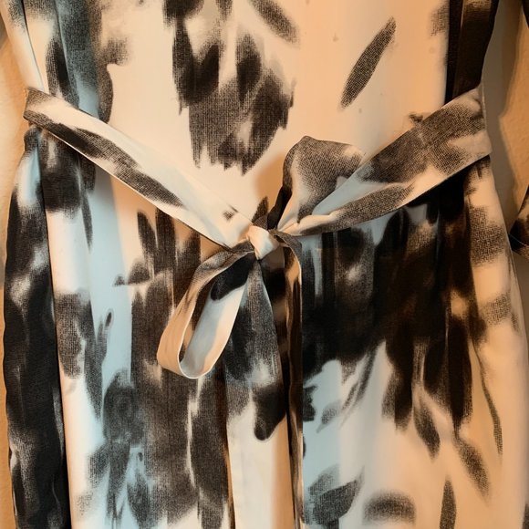 Banana Republic Black & White Digital Print, Flare Sleeve Dress - Picture 4 of 7